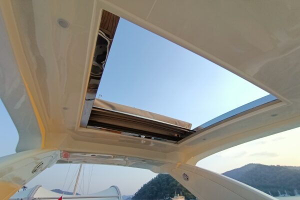 Yat ve Tekne Sunroof Kayışı | Marin Sistemler İçin Güçlü Tahrik Çözümleri